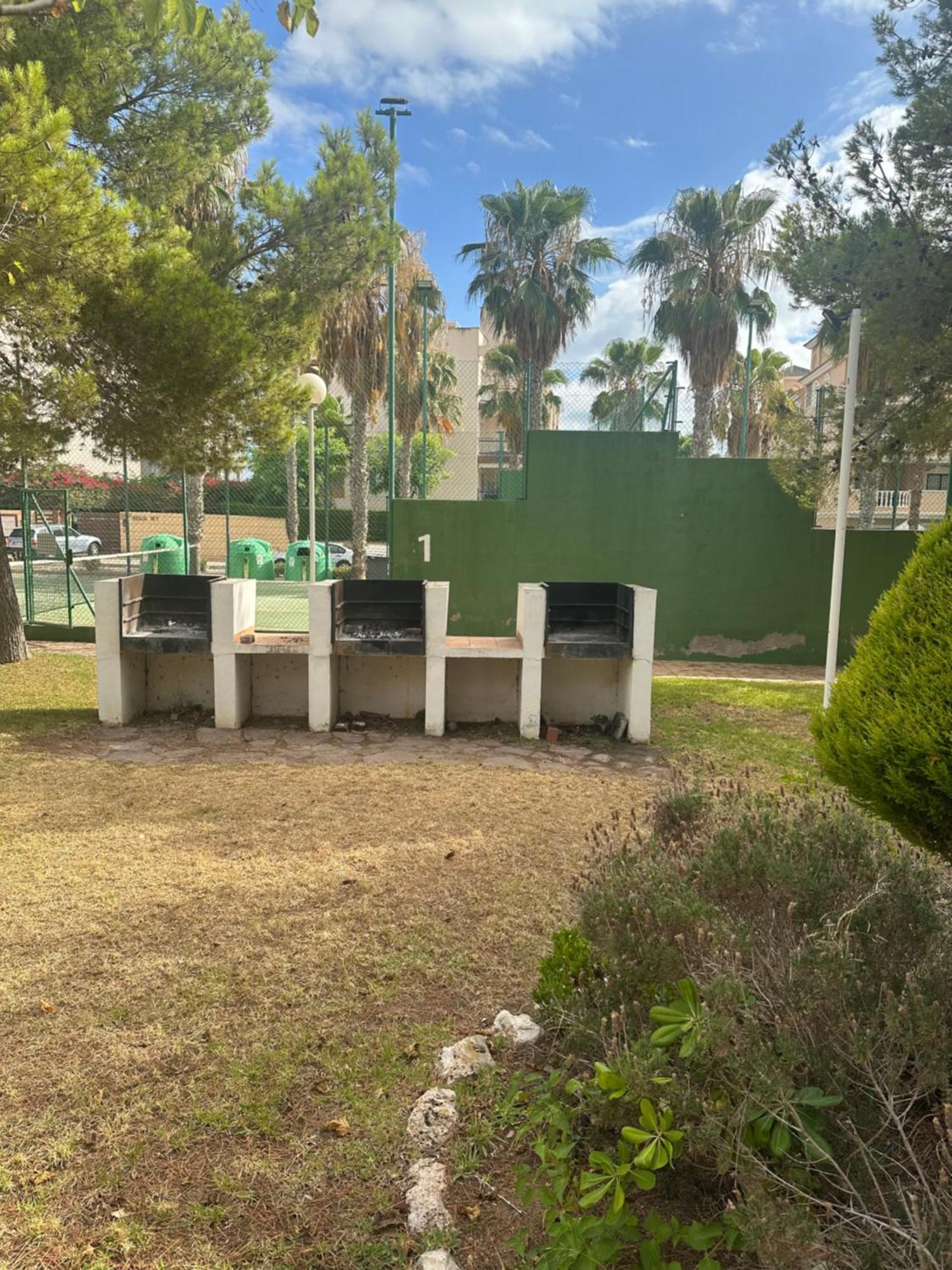 Apartamento Con Jardin En Playa Cabo Roig Tiene Wifi Orihuela Kültér fotó